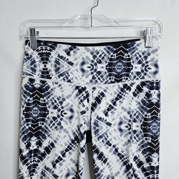 VICTORIA'S SECRET VSX SPORT Knockout Leggings GRAY BLACK size S Athleisure Cute - Picture 3 of 9